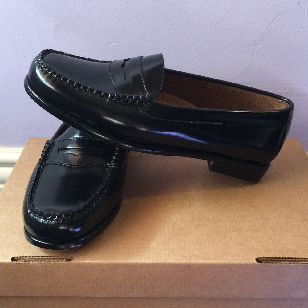 NWOT Weejuns “Whitney” leather penny loafers